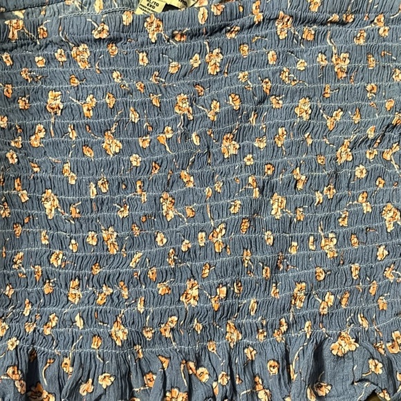 4/$20 Floral American Eagle tube top (size xl) blue and pink, elastic, stretchy - Picture 2 of 6